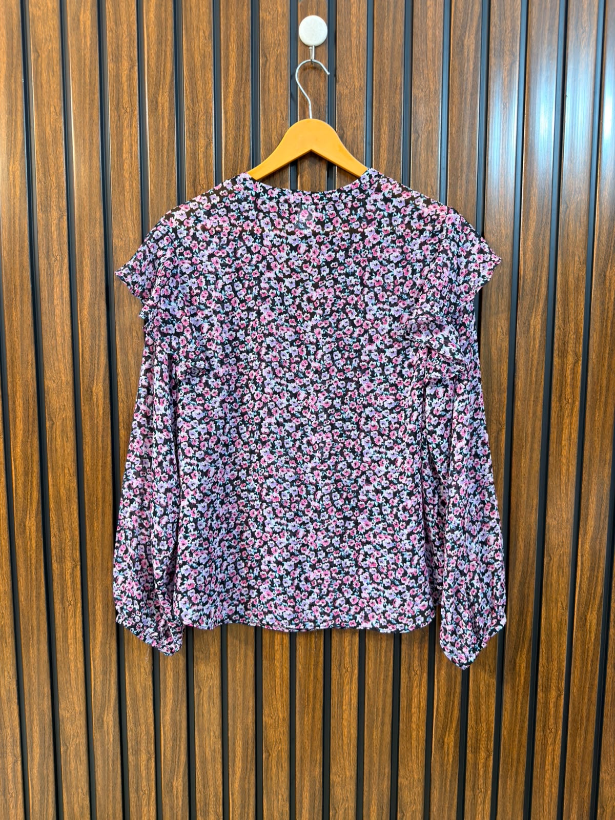 Chest 19  Length 24  Fabric Chiffon Western Branded Women's Collection Top