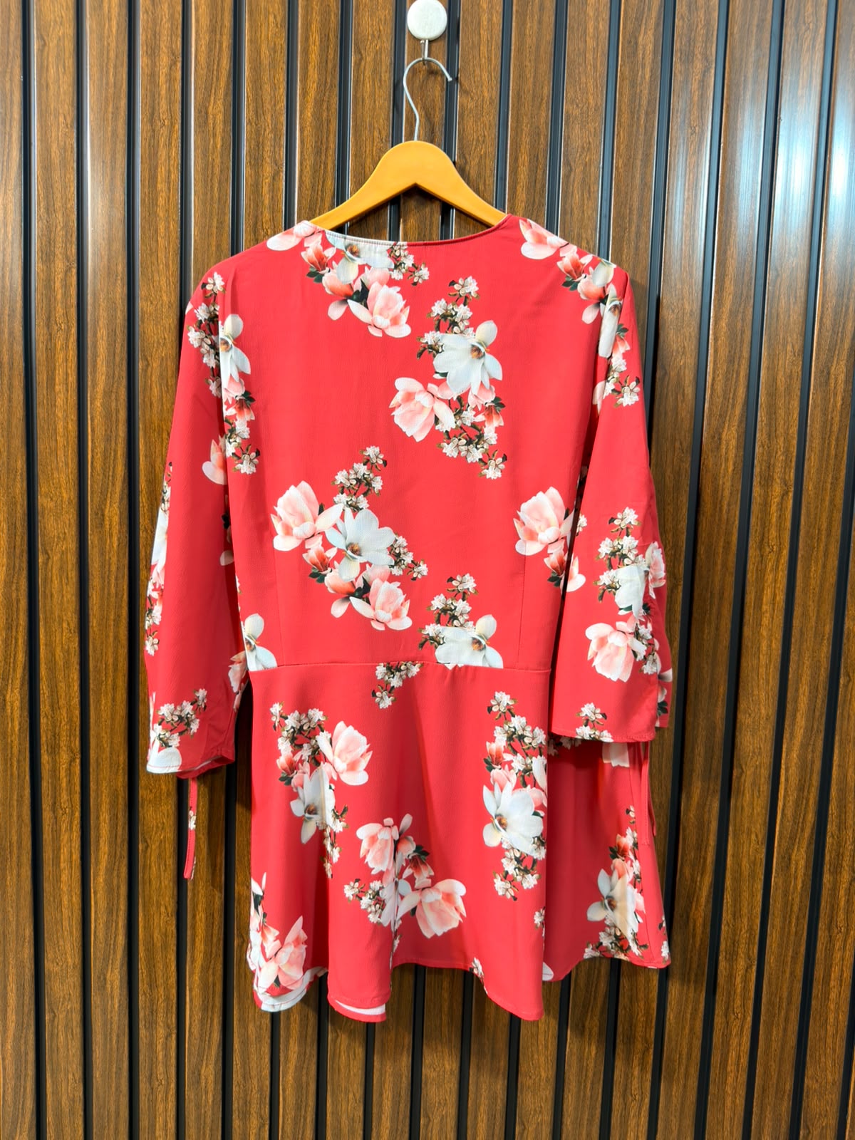 Chest Large  Length 29  Fabric Chiffon Western Branded Women's Smart Everyday Top