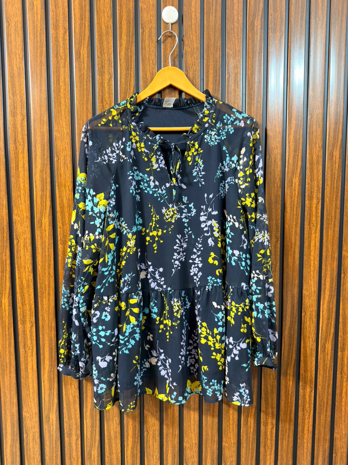 Chest 21  Length 27  Fabric Chiffon Western Branded Women's Exclusive Essential Top
