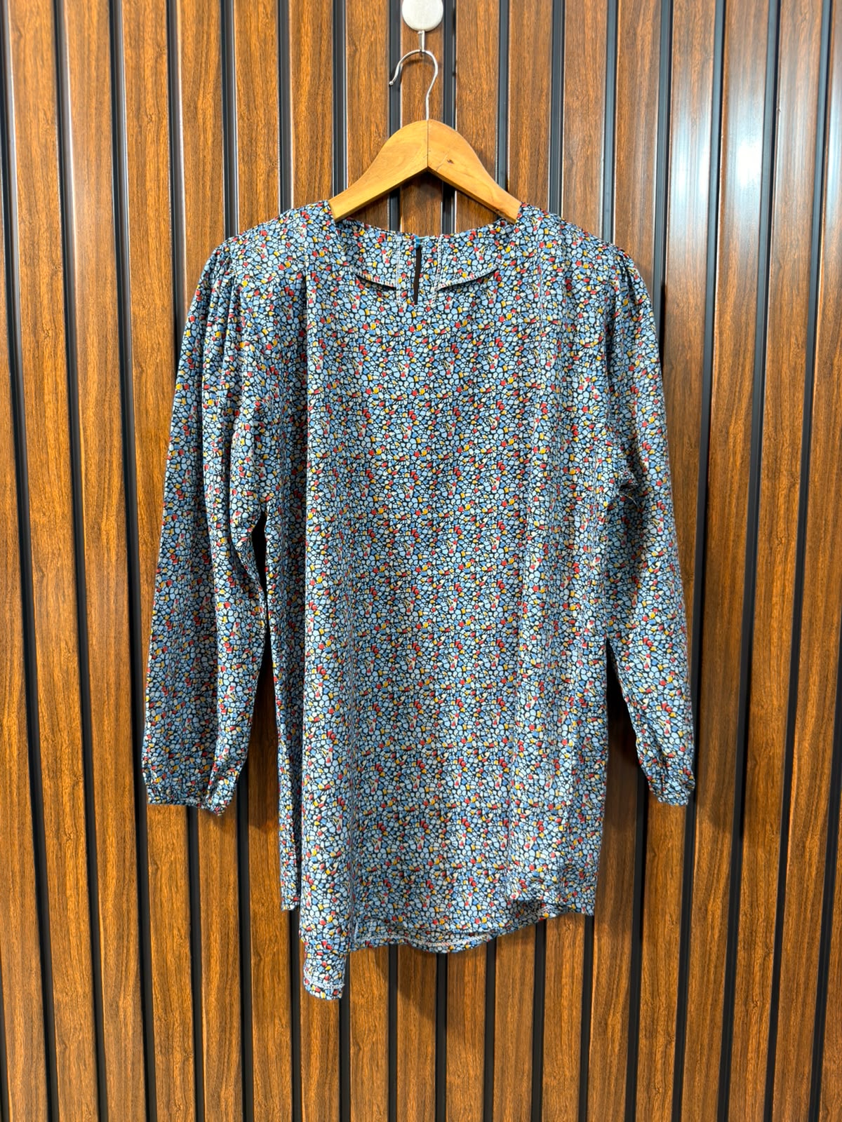 Chest 20  Length 29  Fabric Silk Western Branded Women's Smart Essential Top