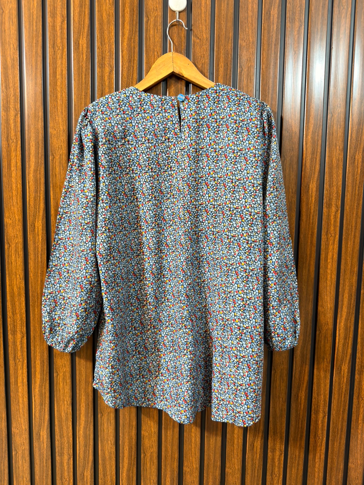Chest 20  Length 29  Fabric Silk Western Branded Women's Smart Essential Top
