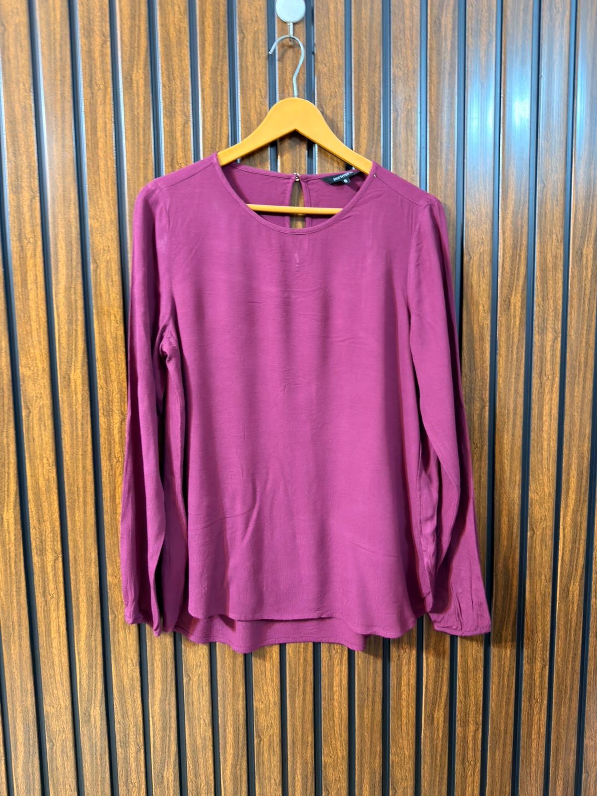Chest 18  Length 26 To 28  Fabric Chiffon Western Branded Women's Elegant Essential Top