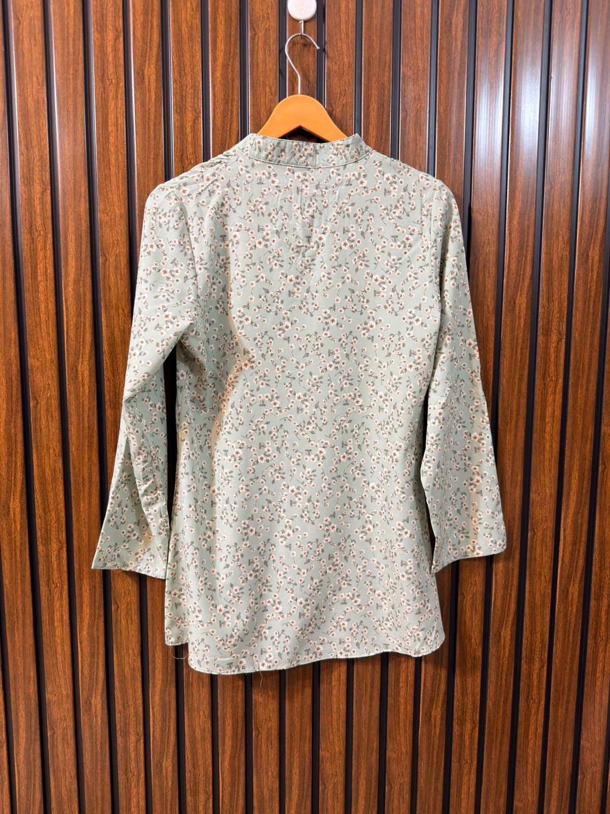 Chest 17  Length 27  Fabric Silk Western Branded Women's Smart Everyday Top