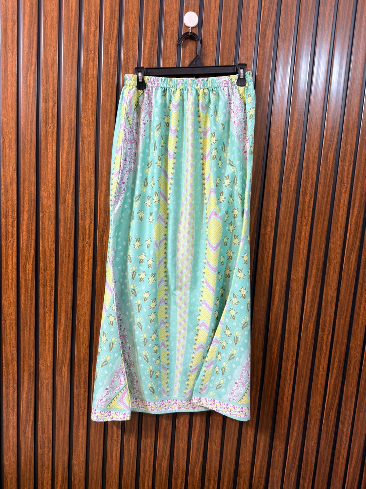 Waist 30  Length 36  Fabric Cotton Silk Branded Skirt for Women