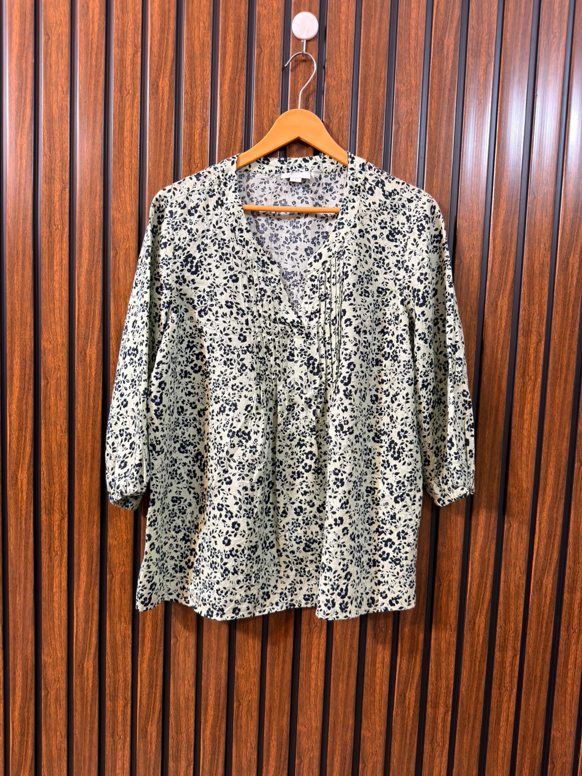 Chest 19  Length 26  Fabric Linen Women's Classic Full Sleeve Top