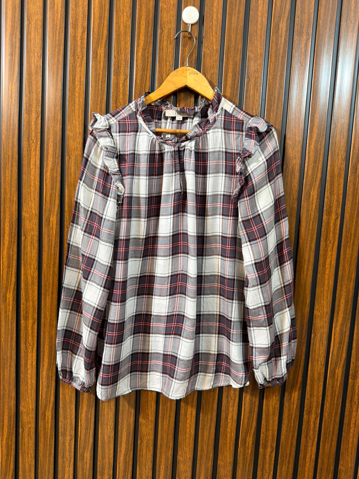 Chest 16  Length 51  Fabric Silk Branded Full Sleeve Women's Top