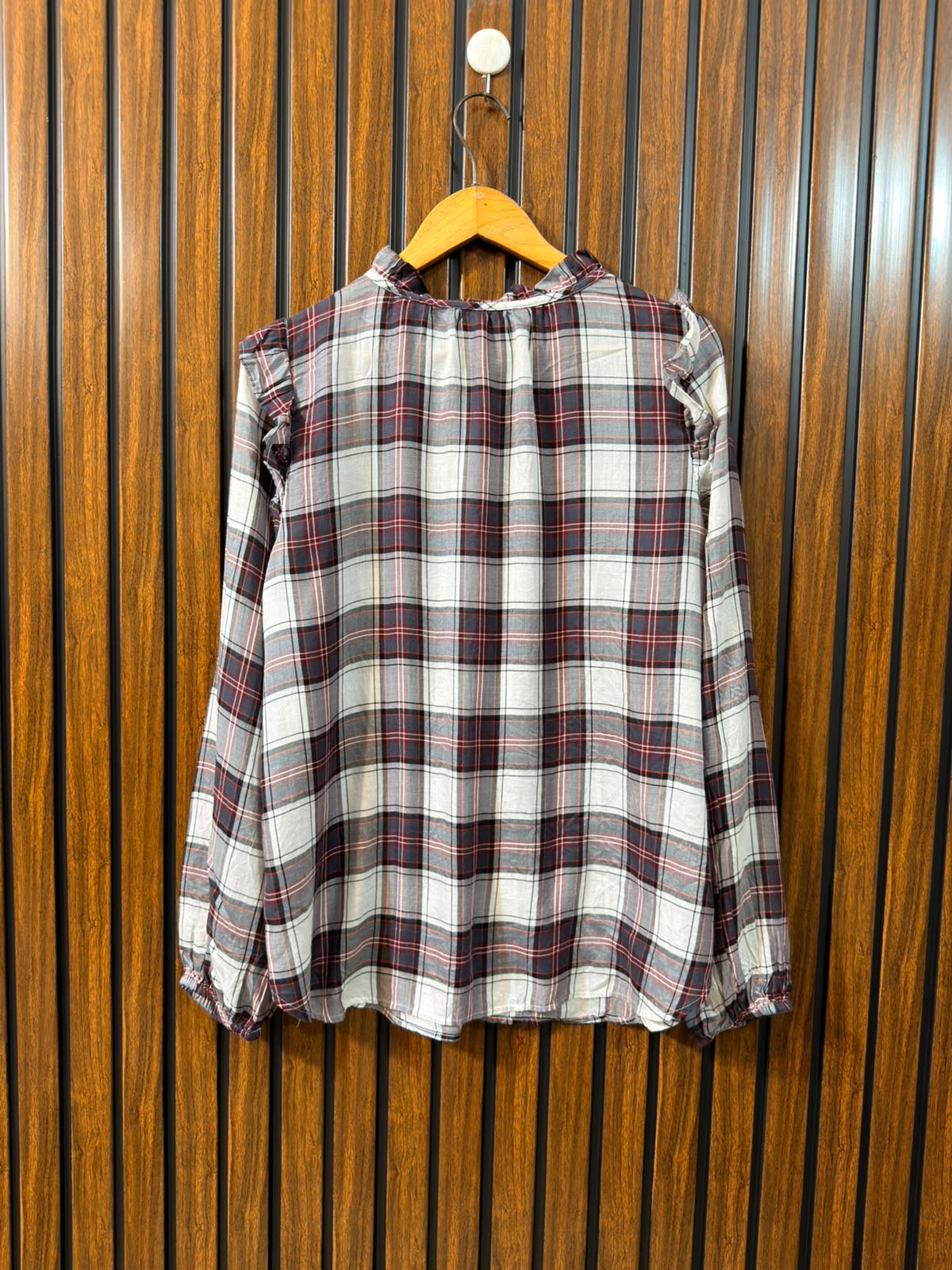 Chest 16  Length 51  Fabric Silk Branded Full Sleeve Women's Top