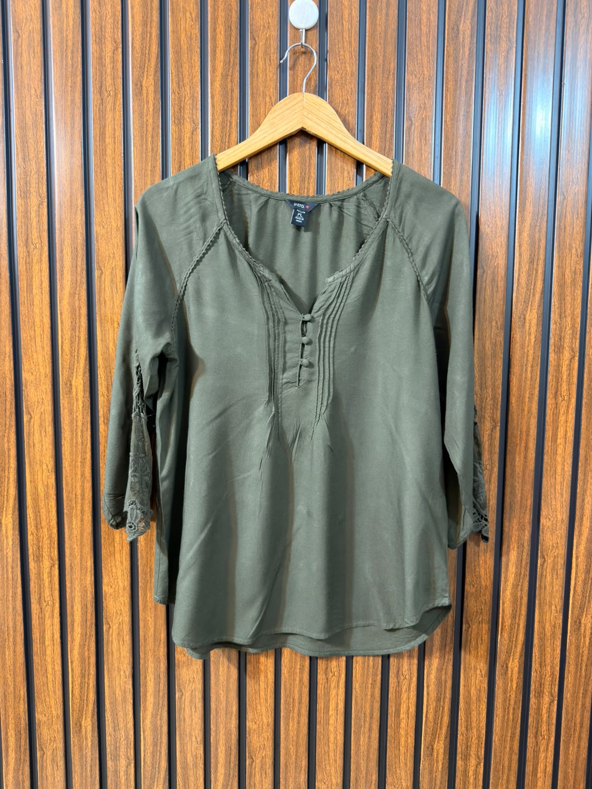 Chest 20  Length 24 To 25  Fabric Linen Women's Branded Casual Collection