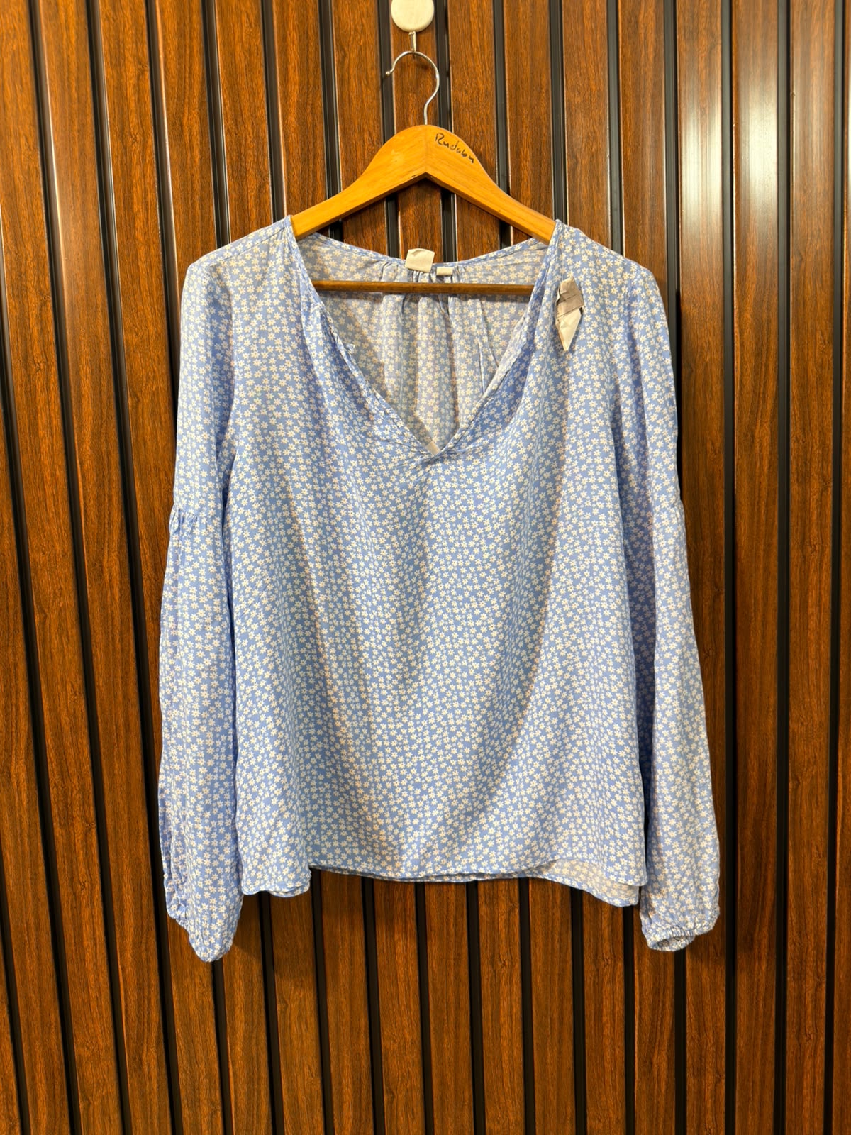 Chest 20  Length 24  Fabric Linen Women's Branded Full Sleeve Outfit