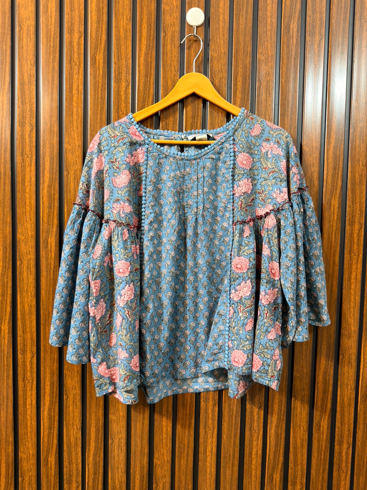 Chest 22  Length 22 To 23  Fabric Cotton Women's Full Sleeve Branded Wear