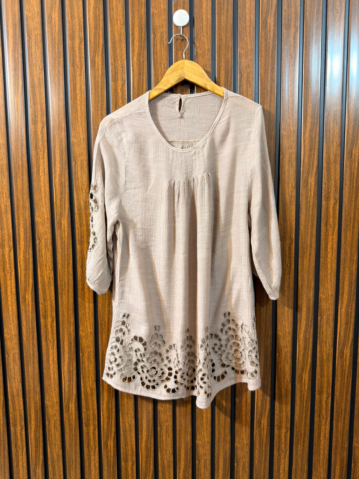 Chest 21  Length 28  Fabric Rayon Branded Women's Western Top