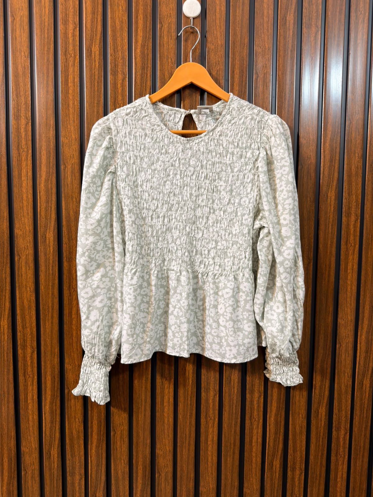 Chest Large  Length 21  Fabric Linen Women's Branded Full Sleeve Collection