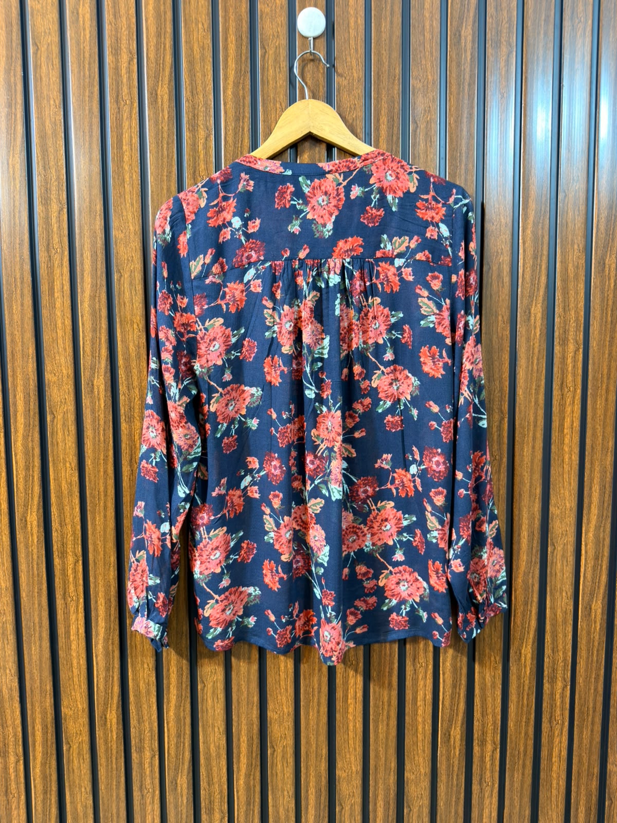 Chest 21  Length 26  Fabric Cotton Western Women's Casual Wear Top