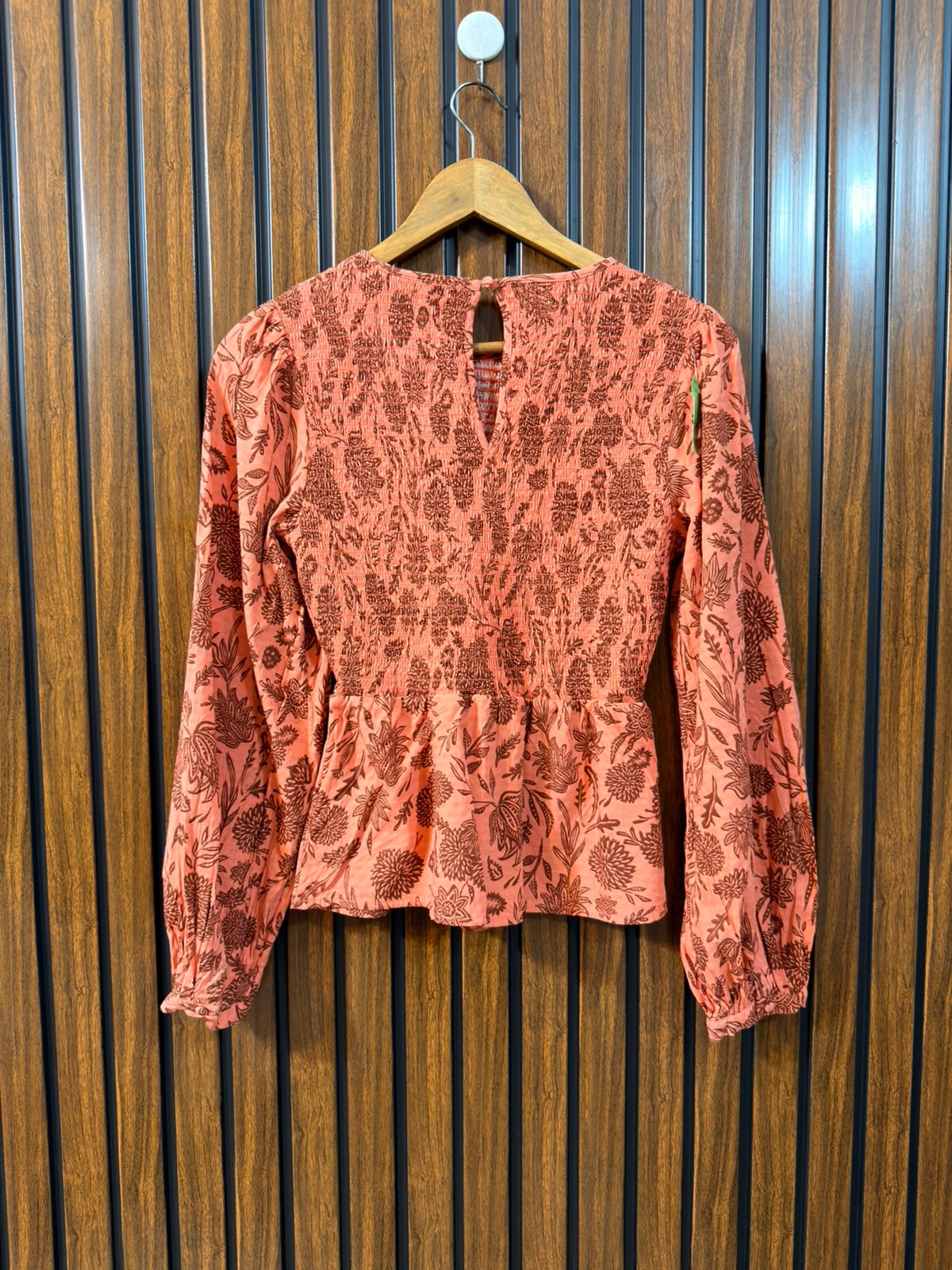 Chest 17  Length 21  Fabric Linen Branded Women's Casual Full Sleeve Top