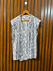 Chest 24  Lenght 26 to 28  Fabric rayon Women's Half Sleeve Premium Top