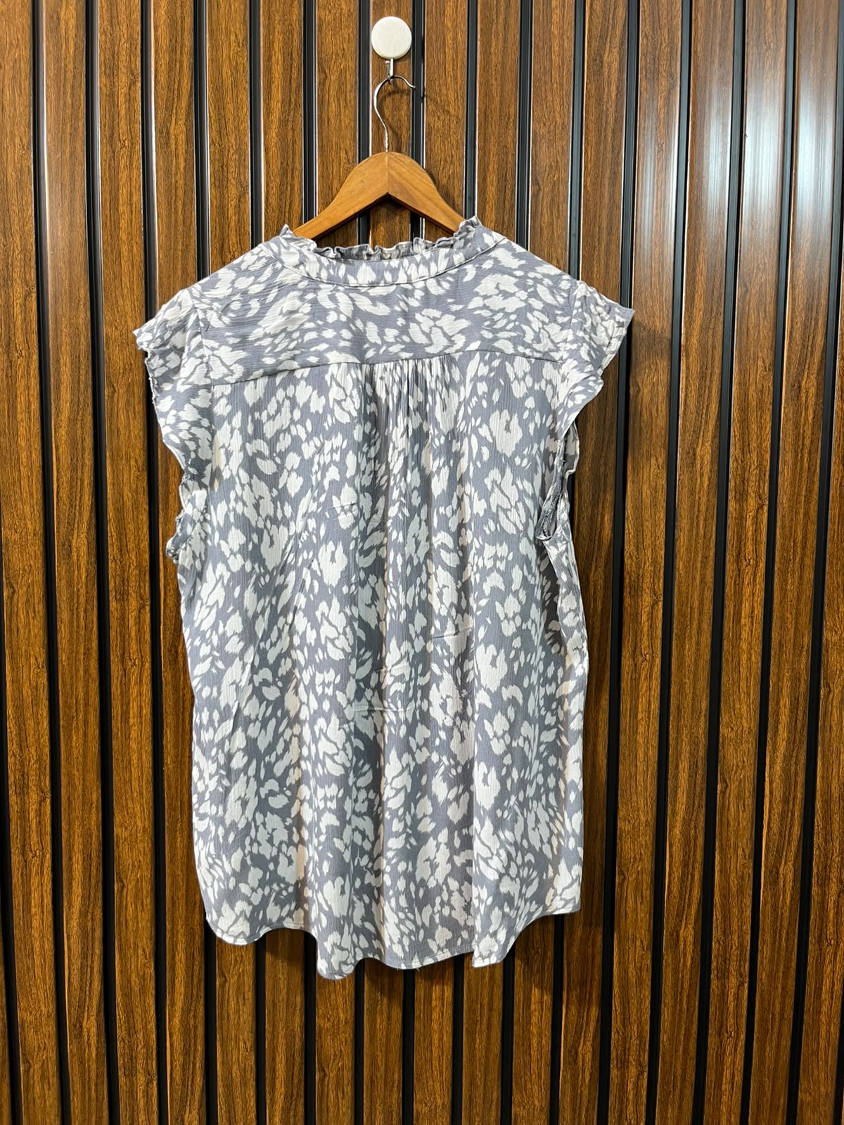 Chest 24  Lenght 26 to 28  Fabric rayon Women's Half Sleeve Premium Top