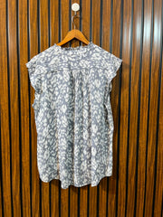 Chest 24  Lenght 26 to 28  Fabric rayon Women's Half Sleeve Premium Top