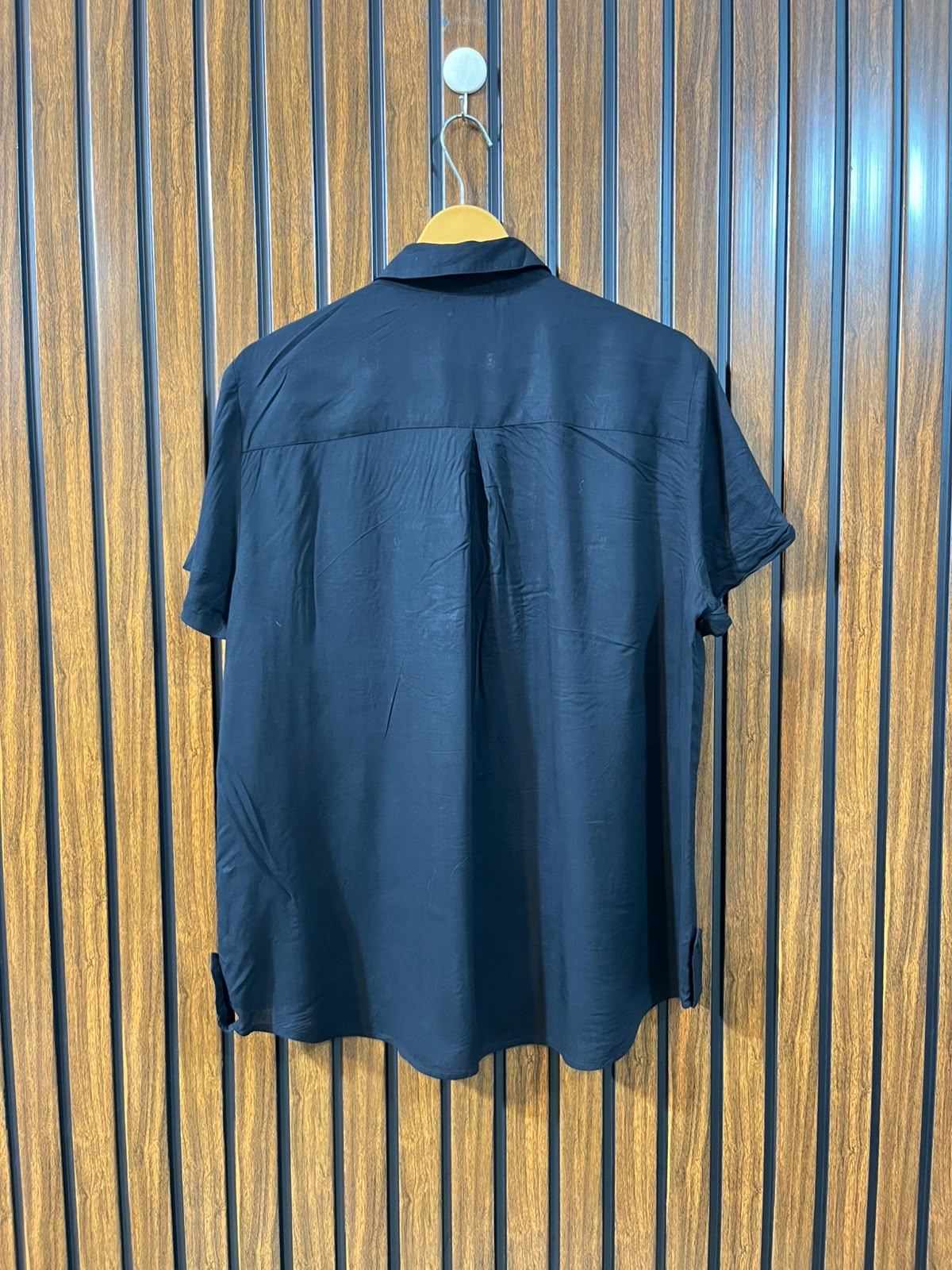 Chest 22  Lenght 27  Fabric linen Women's Half Sleeve Essential Top