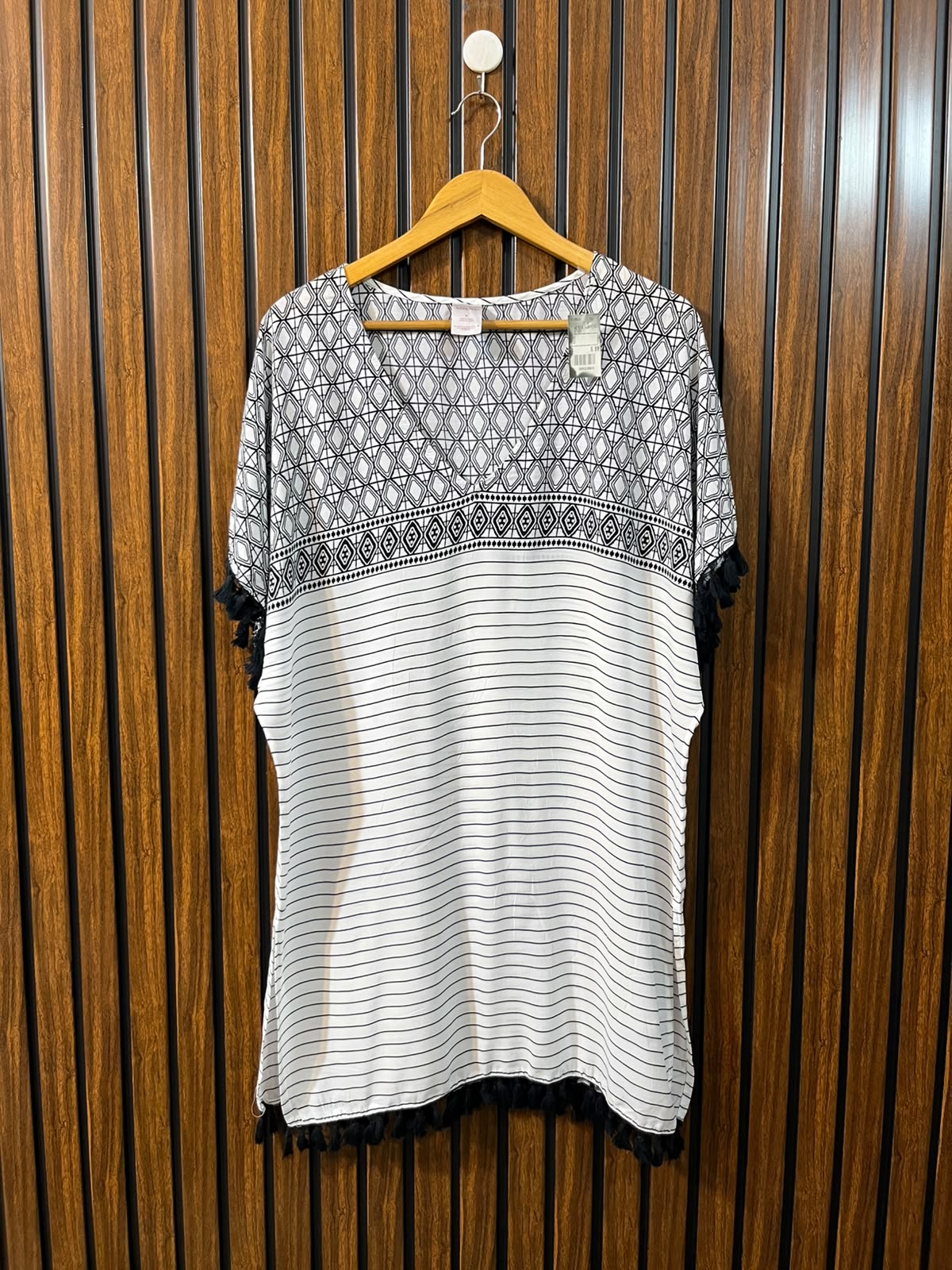Chest medium  baggy style  Lenght 35  Fabric linen Everyday Women's Half Sleeve Top