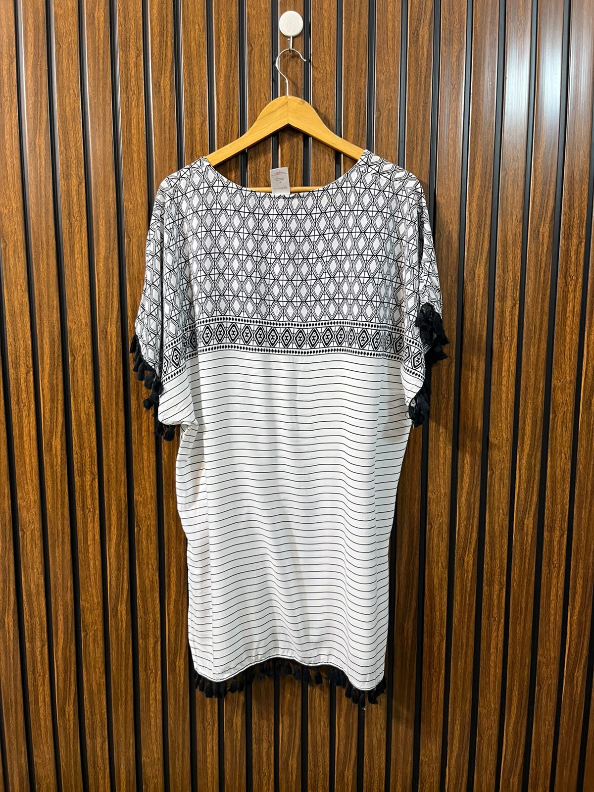 Chest medium  baggy style  Lenght 35  Fabric linen Everyday Women's Half Sleeve Top