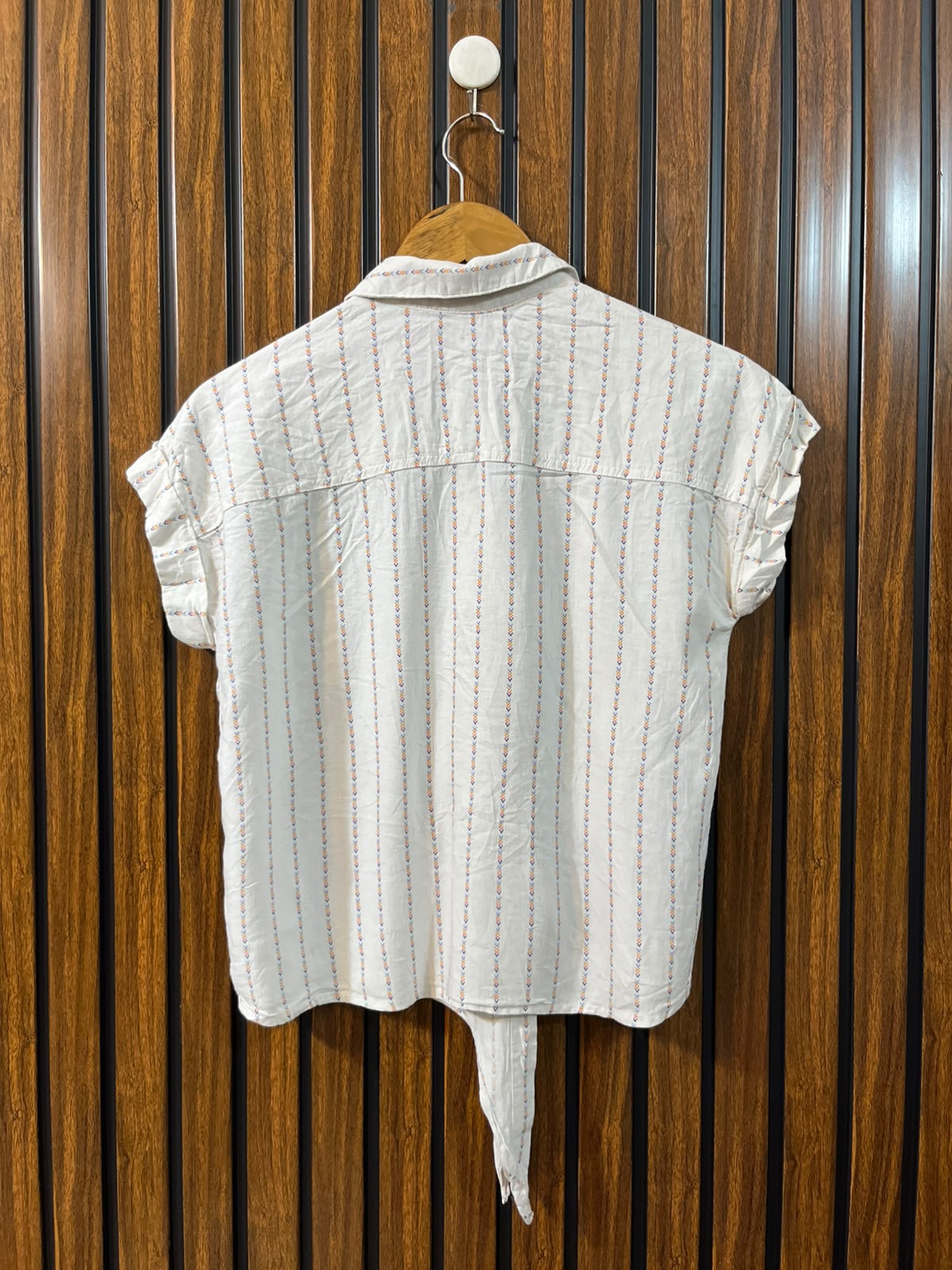 Chest 18  Lenght 17 to 20  Fabric linen Modern Women's Half Sleeve Top