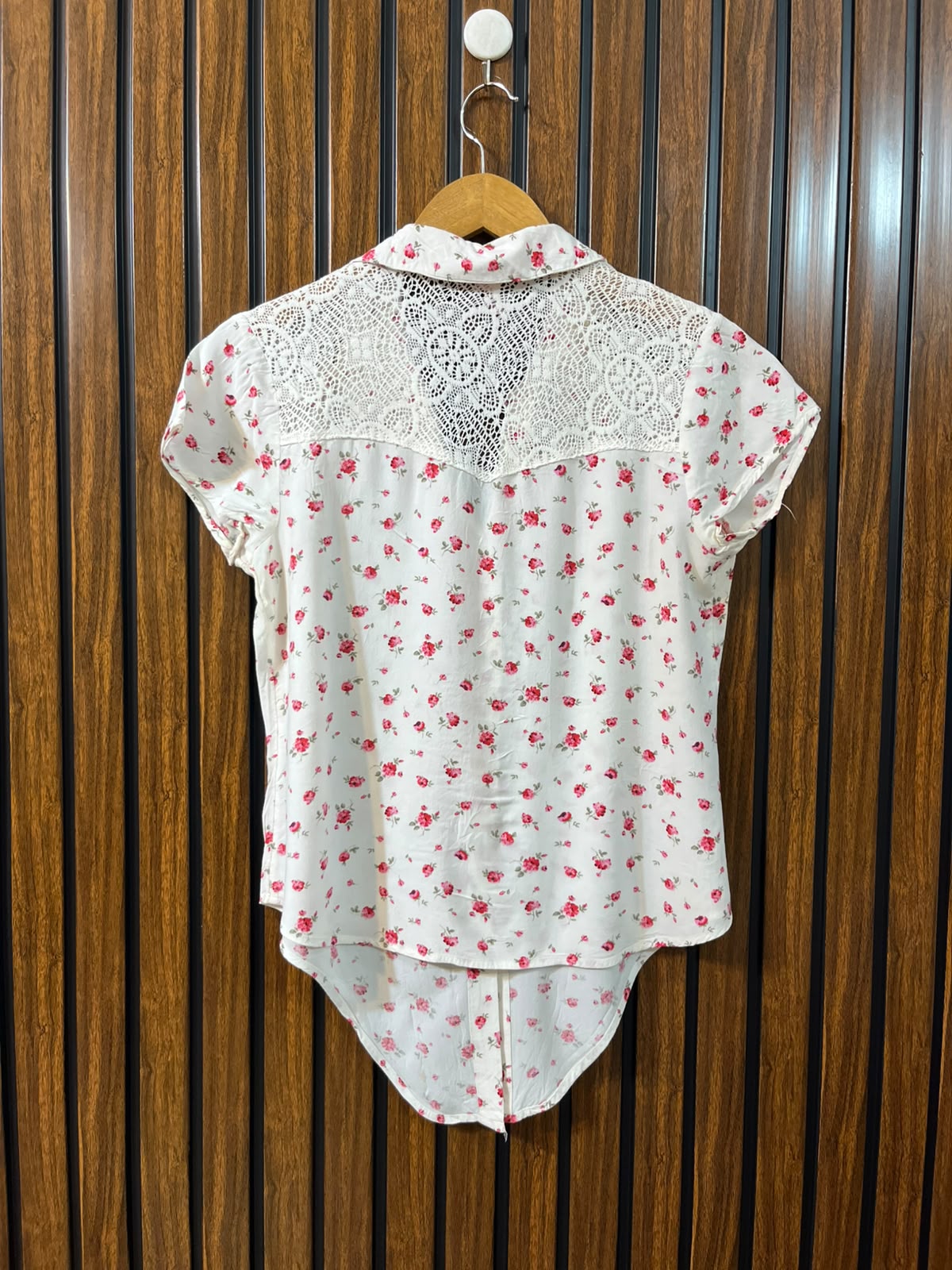 Chest 18  Lenght 21  Fabric linen Western Women's Half Sleeve Top