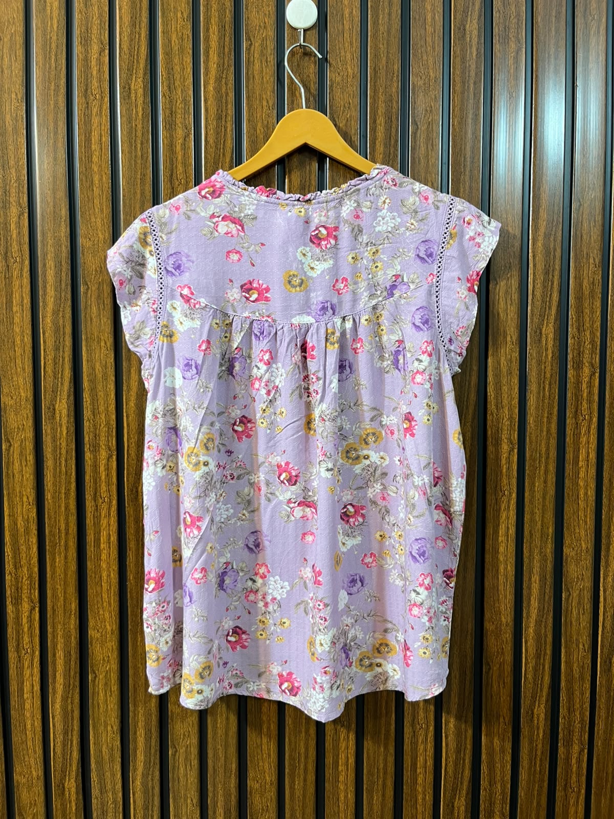 Chest 21  Lenght 25  Fabric linen Branded Women's Everyday Top