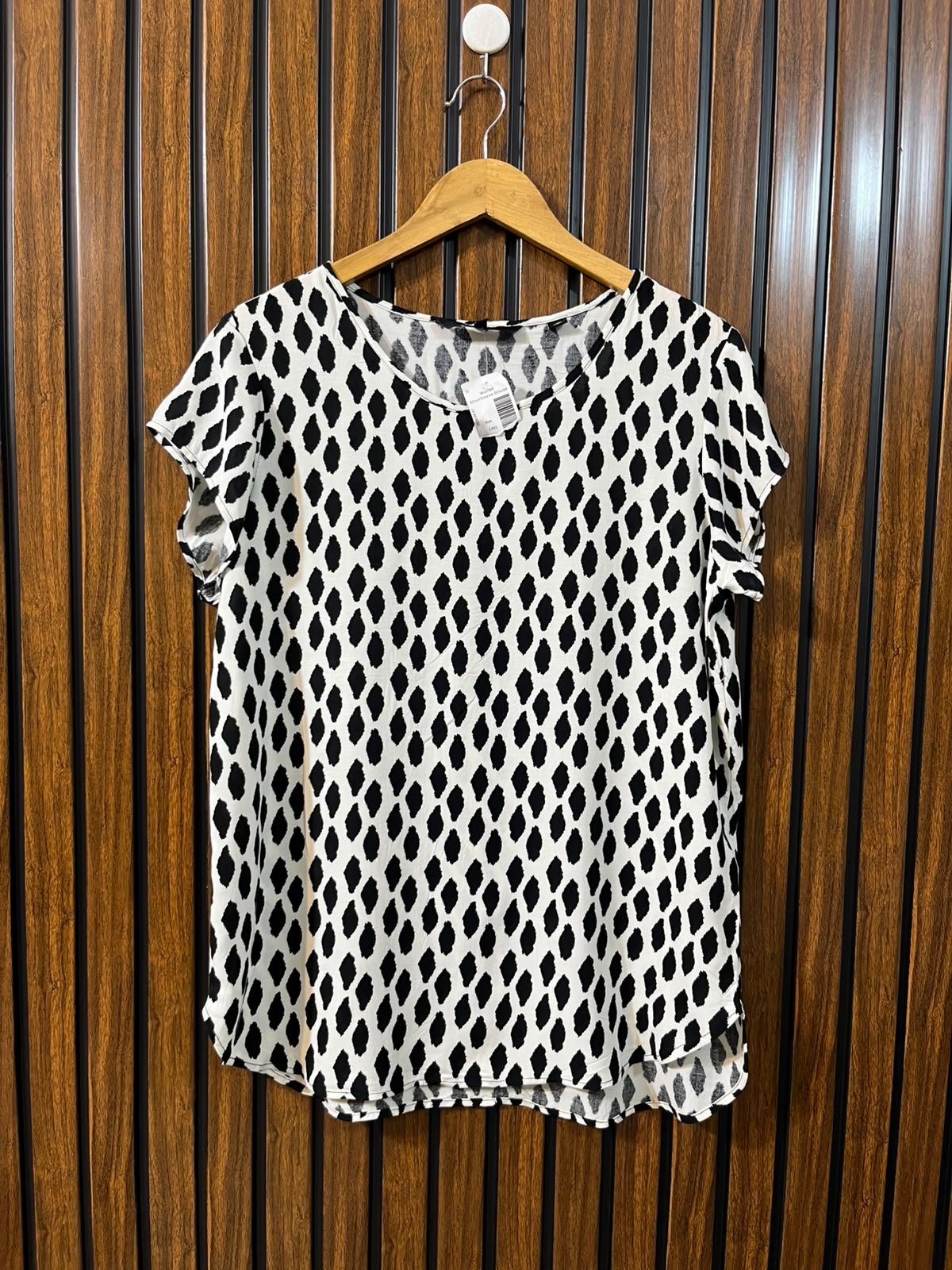 Chest 20  Lenght 27  Fabric linen Western Women's Everyday Top