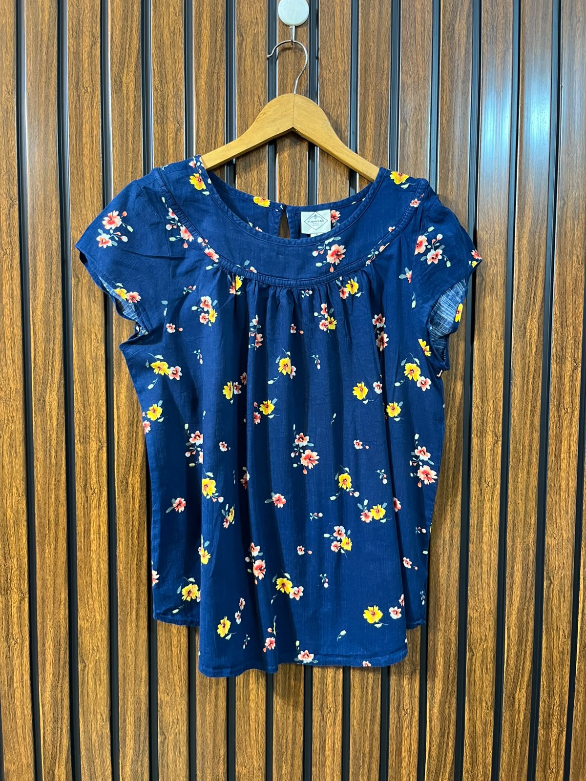 Chest 20  Lenght 24  Fabric cotton Western Women's Everyday Top