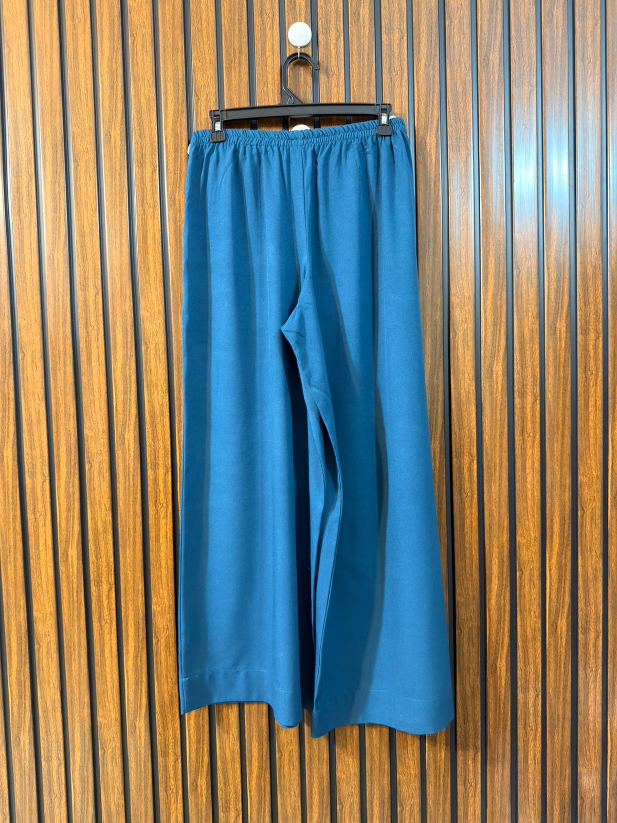 Waist 32  Length 38  Fabric Rayon Ladies Premium Branded Trouser