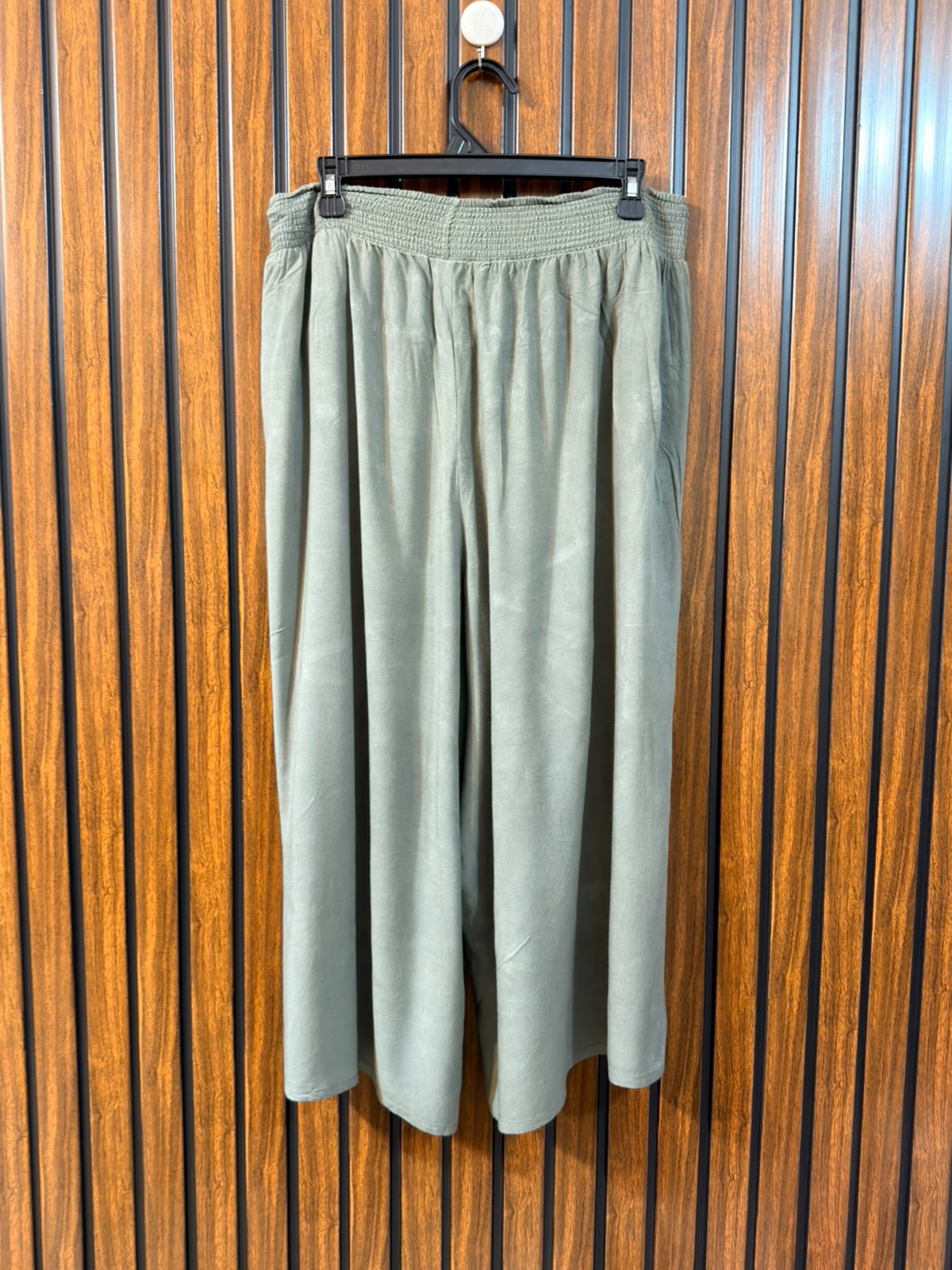 Waist 40  Length 33  Fabric linen Women’s Western Branded Trouser