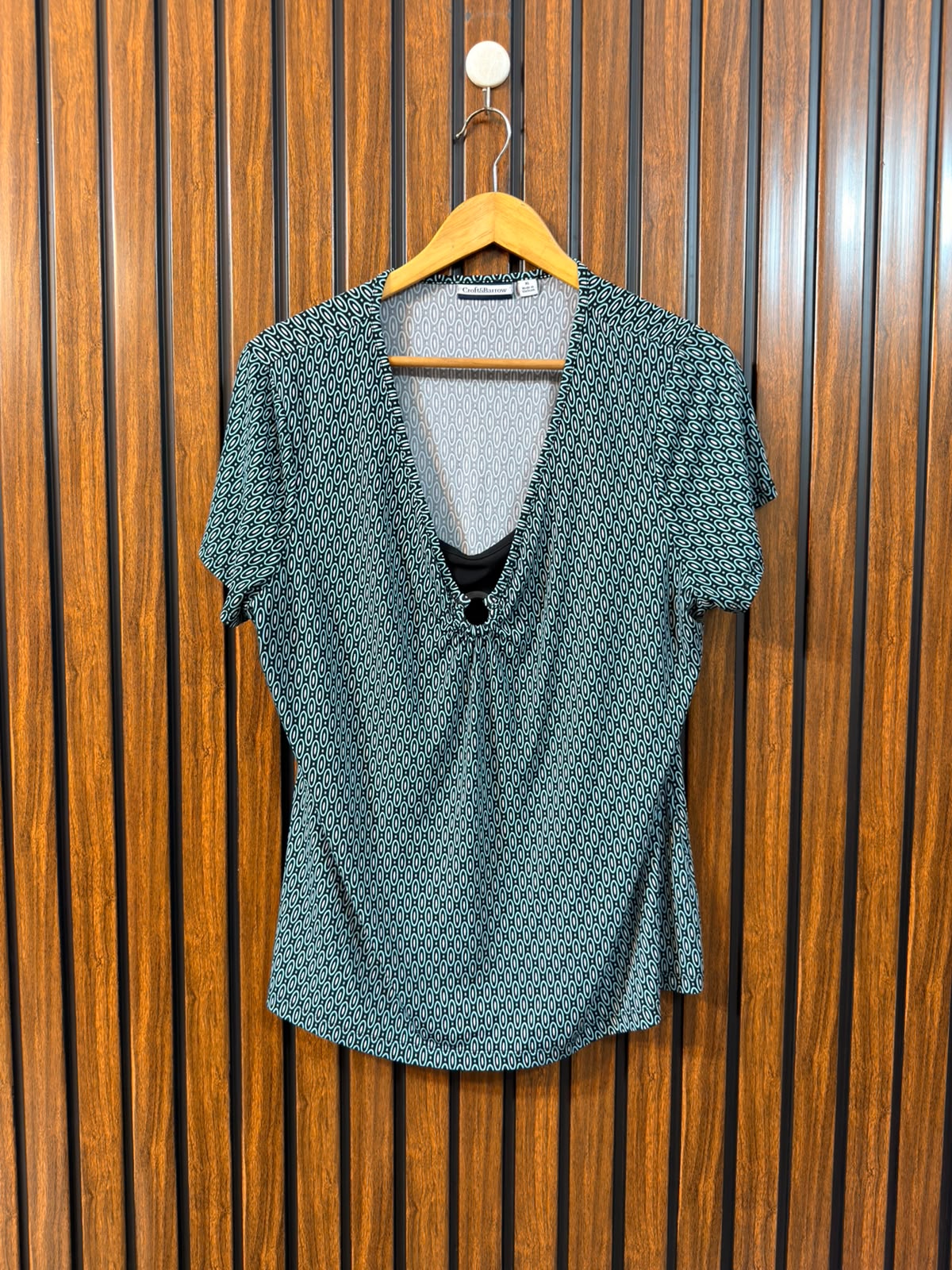 Chest 23  Lenght 25 Premium Branded Women’s T-Shirt