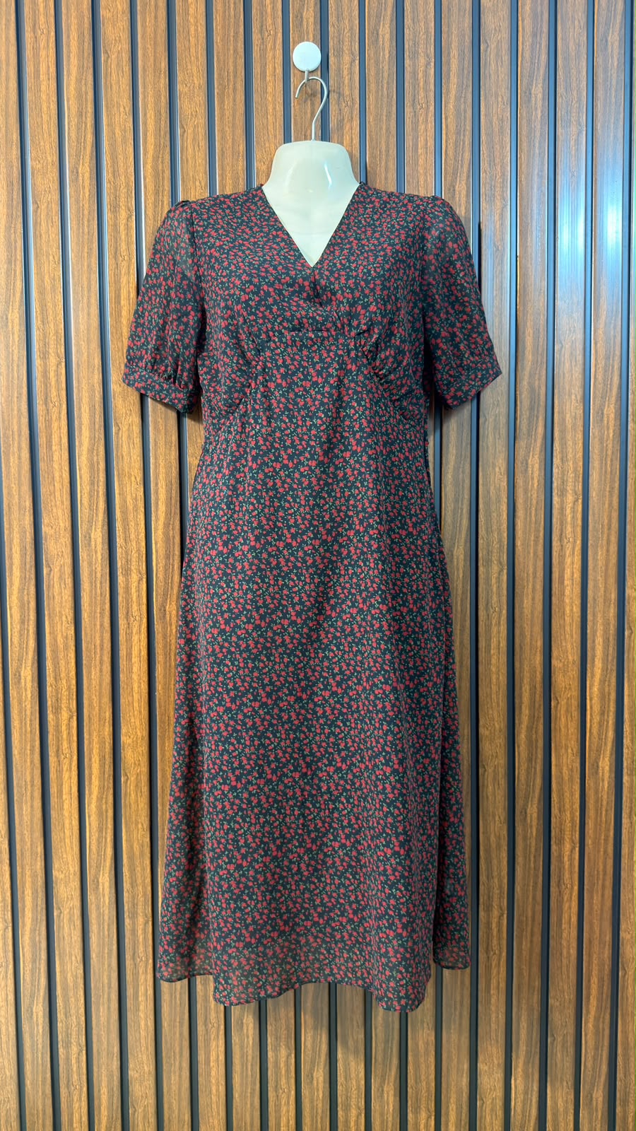 Chest 18  Length 42  Fabric Chiffon Womens Branded Maxi Dress