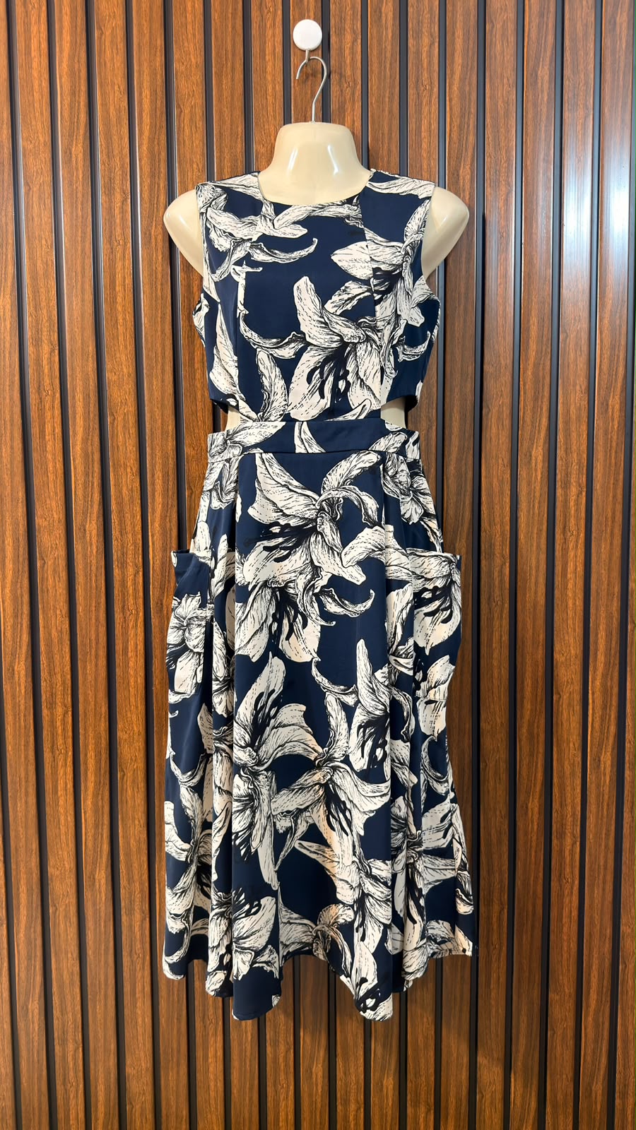 Chest 18  Length 42  Fabric Silk Western Brand Womens Long Maxi
