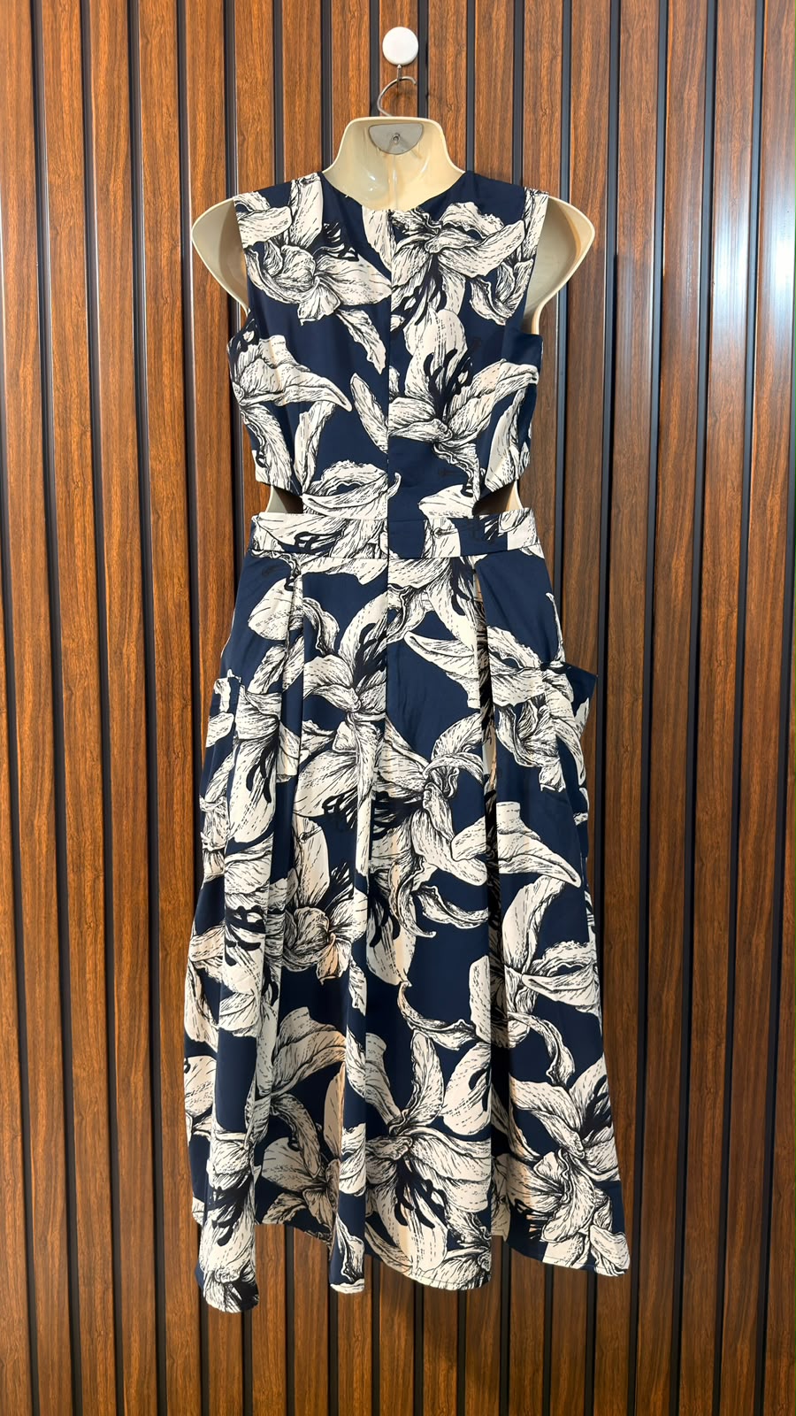 Chest 18  Length 42  Fabric Silk Western Brand Womens Long Maxi