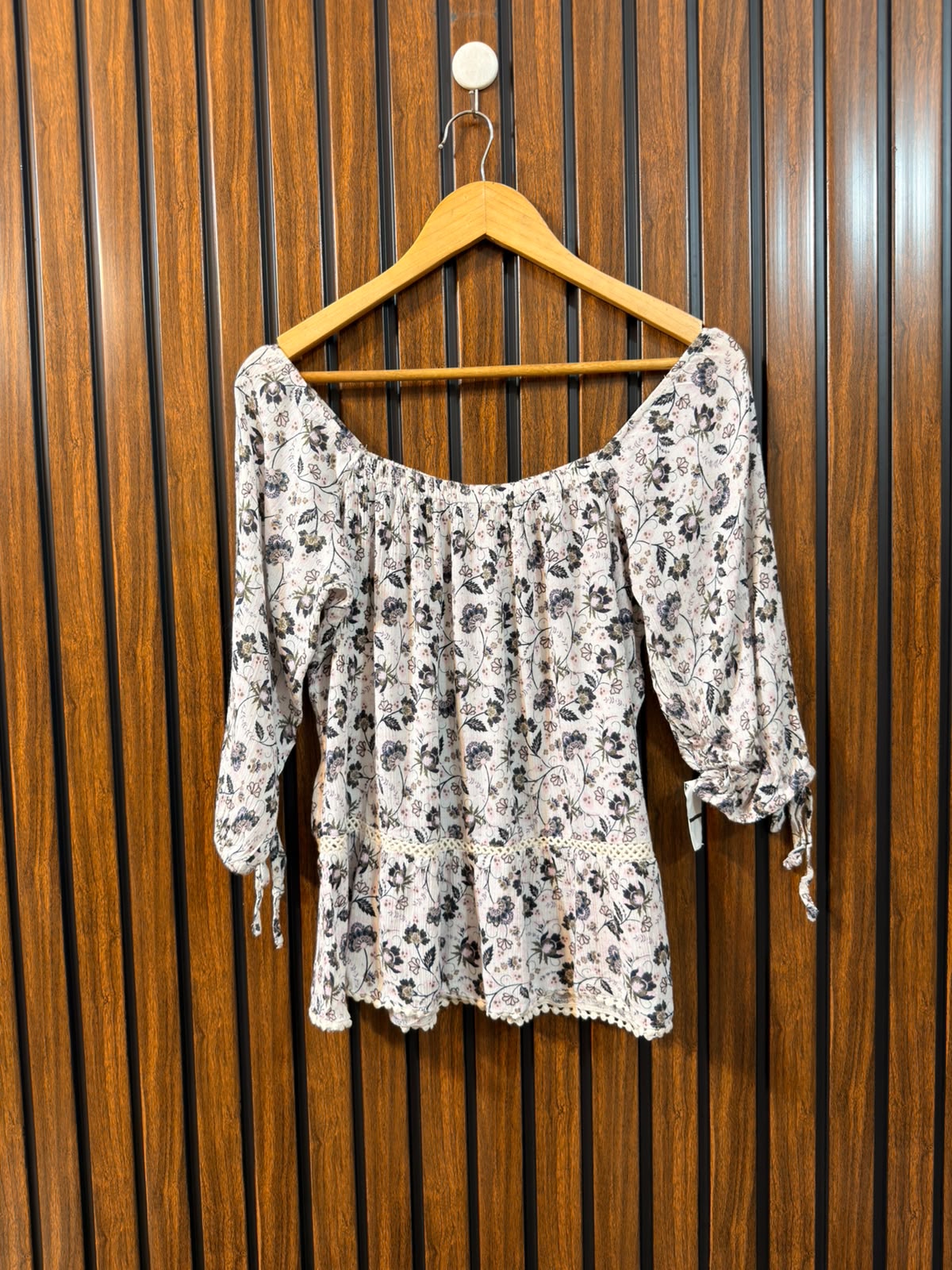 Chest 18  Length 19  Fabric Cotton Western Ladies Full Sleeve Wear