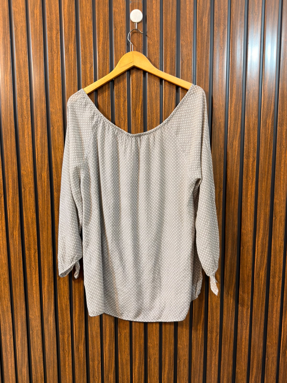 Chest 22  Length 29  Fabric Cotton Silk Ladies Western Sleeve Top