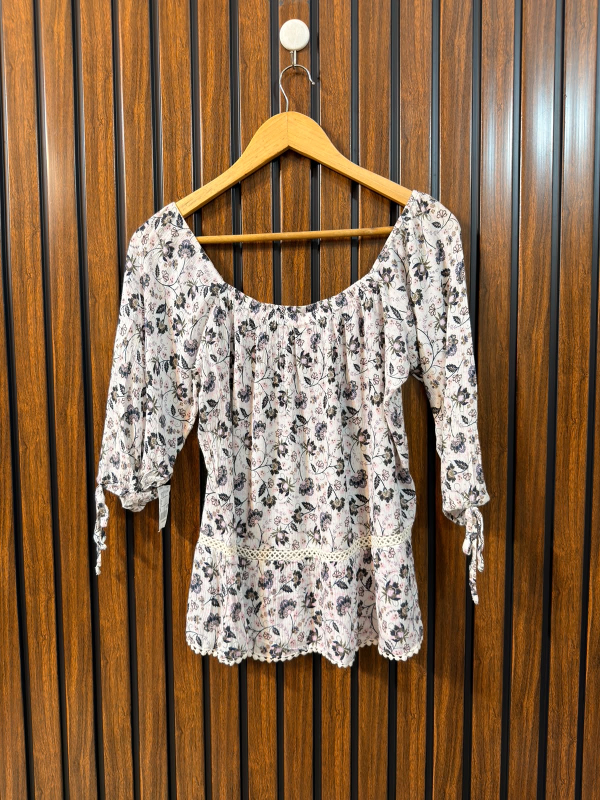 Chest 18  Length 19  Fabric Cotton Western Ladies Full Sleeve Wear