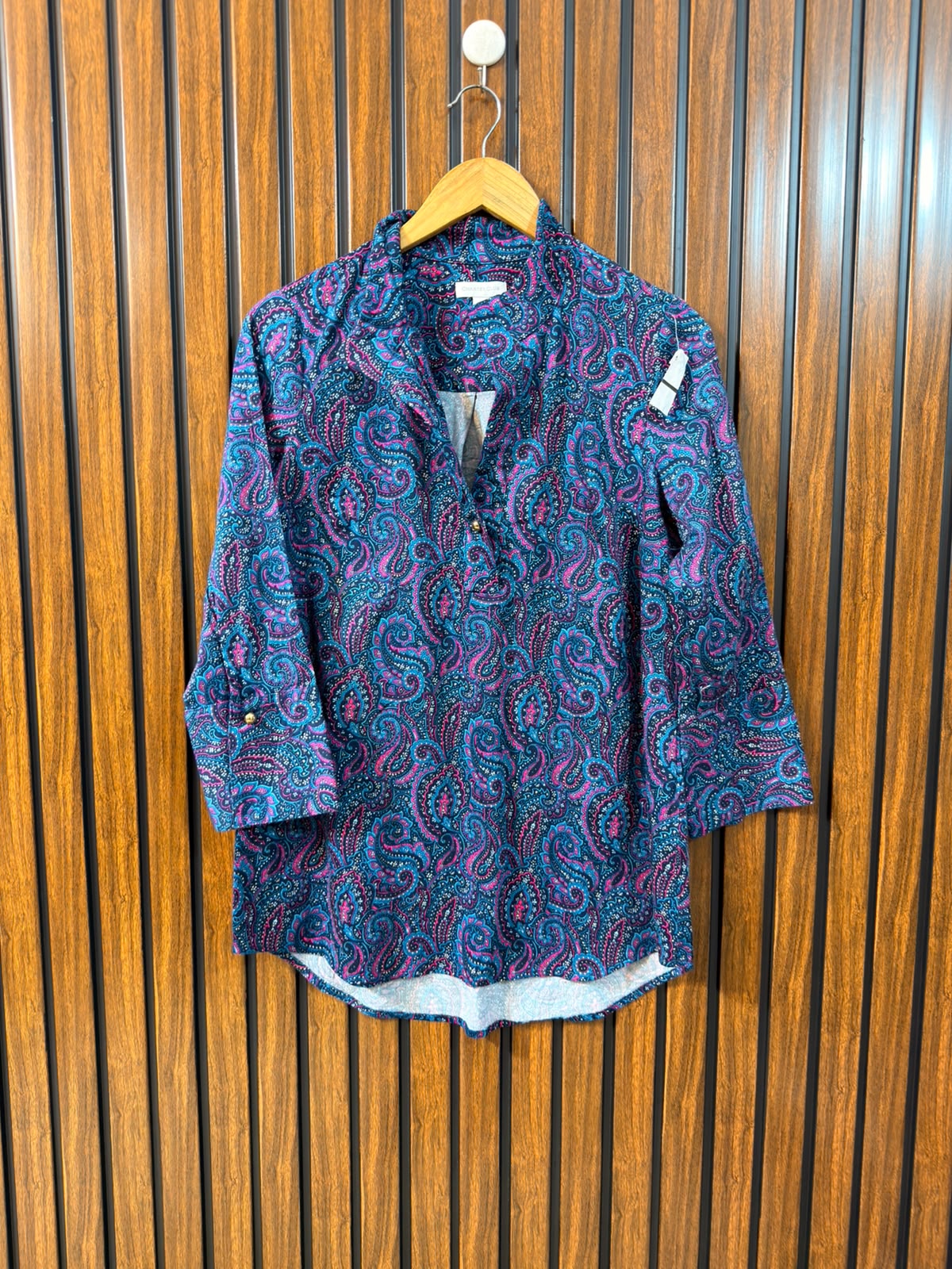 Chest 18  Length 27  Fabric Cotton Women’s Branded Sleeve Top