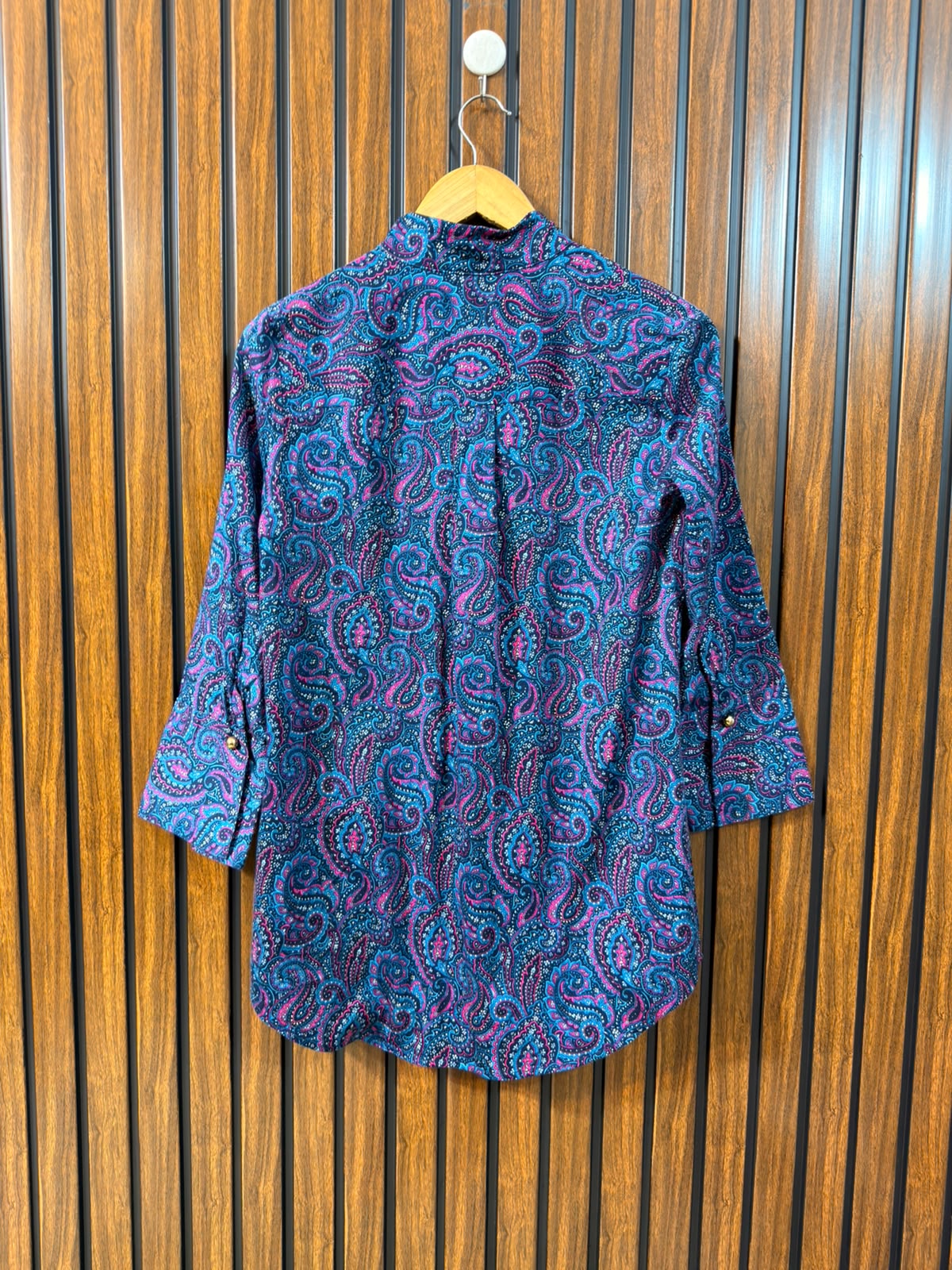 Chest 18  Length 27  Fabric Cotton Women’s Branded Sleeve Top