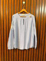 Chest 21  Length 27  Fabric Linen Branded Western Women’s Full Sleeve Top