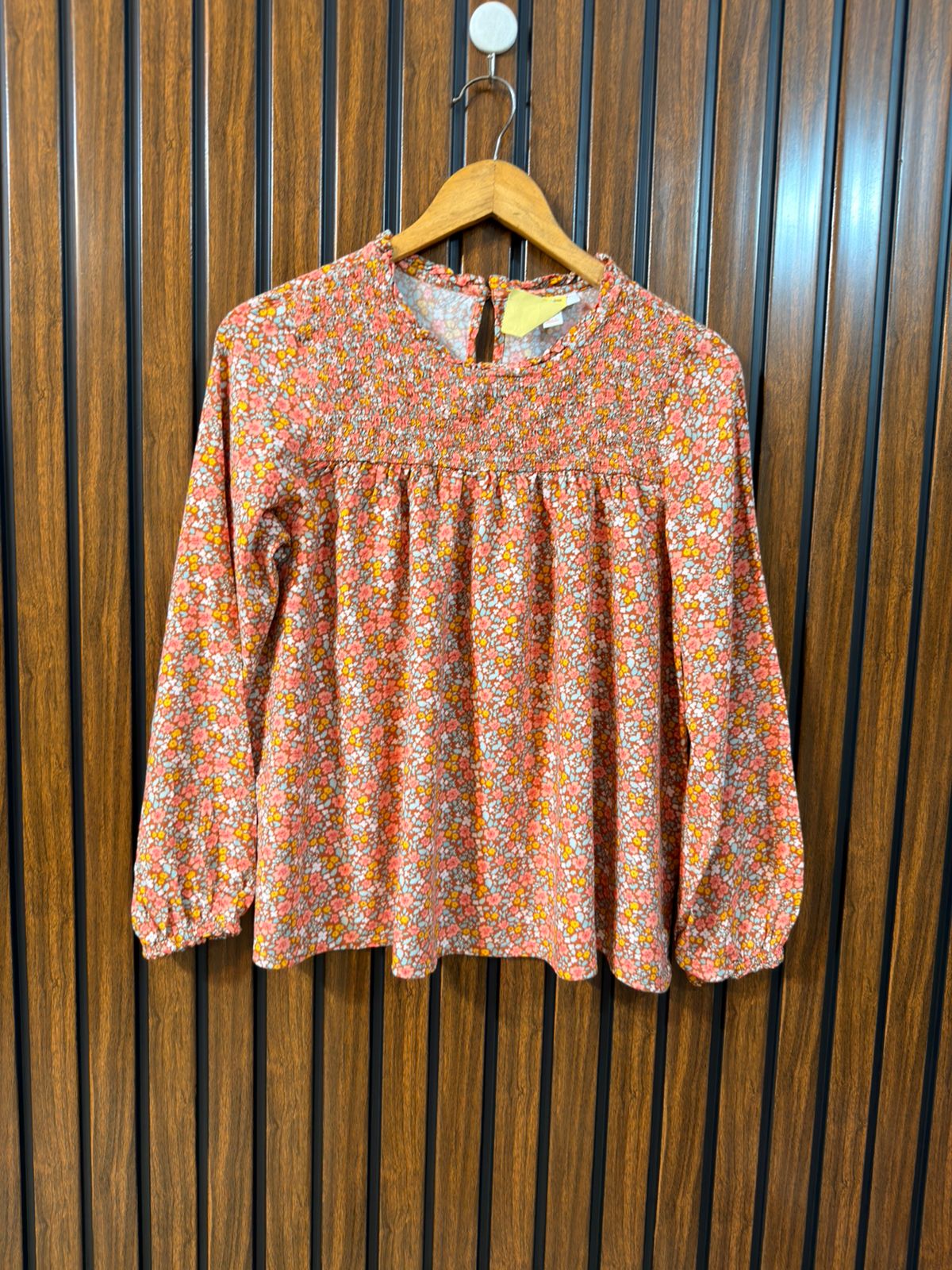 Chest 19  Length 23  Fabric Linen Western Women’s Branded Full Sleeve Top