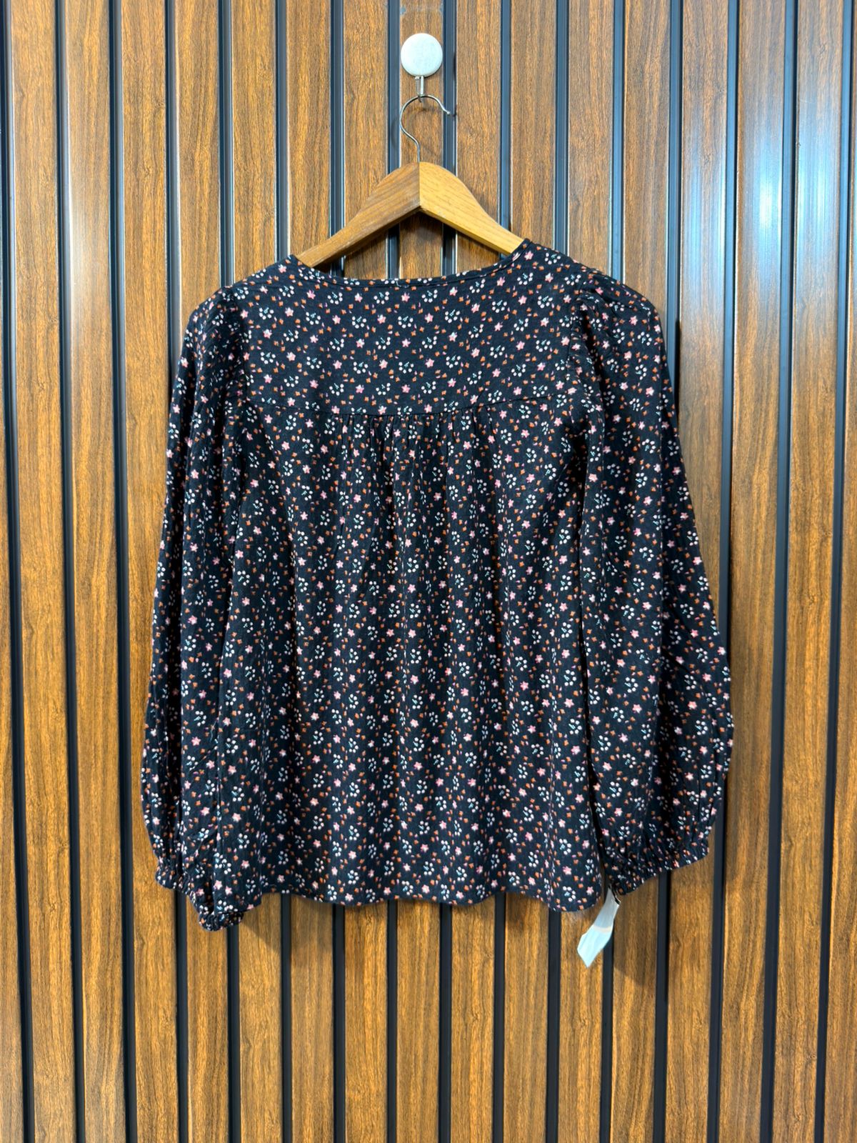 Chest 18  Length 24  Fabric Linen Western Women’s Full Sleeve Top