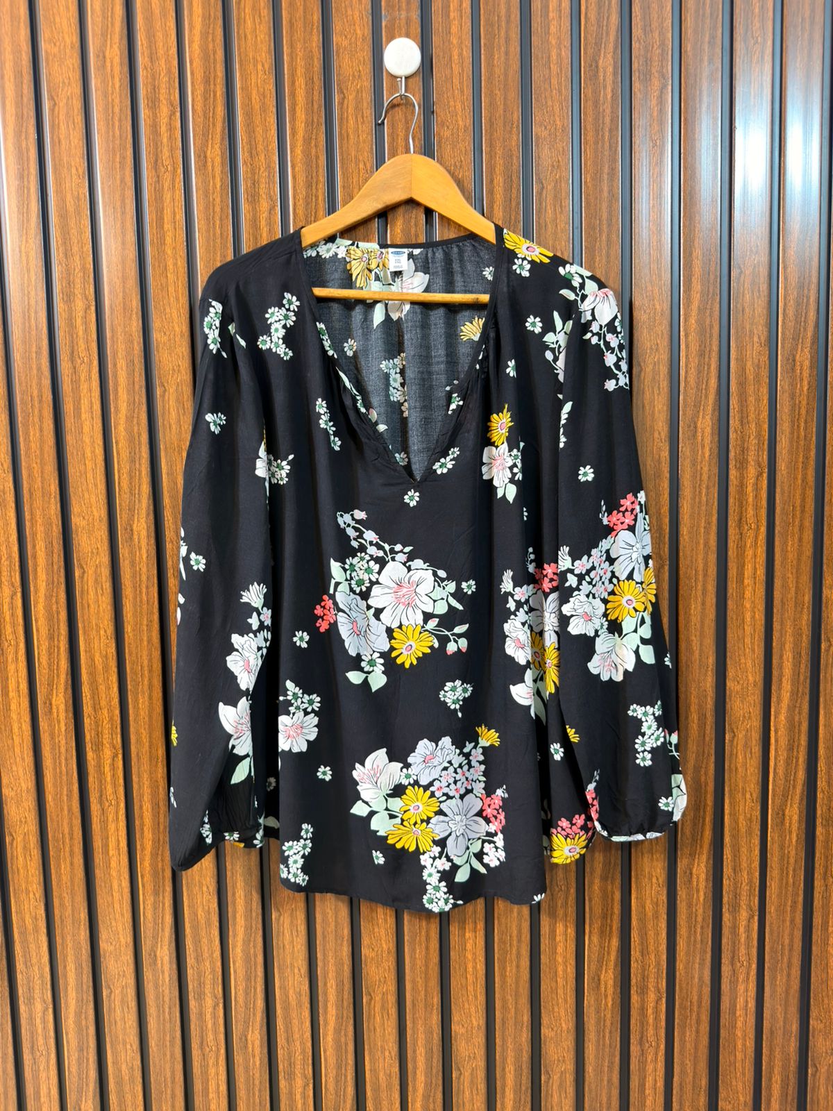 Chest 25  Length 28 Fabric Linen Western Women’s Branded Sleeve Top