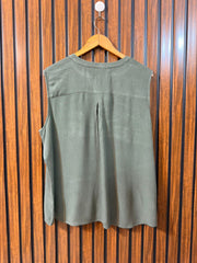 Chest 26  Length 25  Front Rayon Branded Womens Summer Sleeveless Top