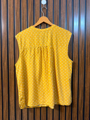 Chest 23  Length 25  Fabric Rayon Branded Ladies Sleeveless Top