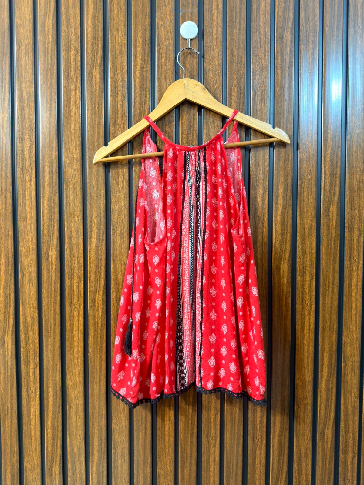 Chest 19  Length 23  Fabric Rayon Branded Womens Summer Sleeveless Top