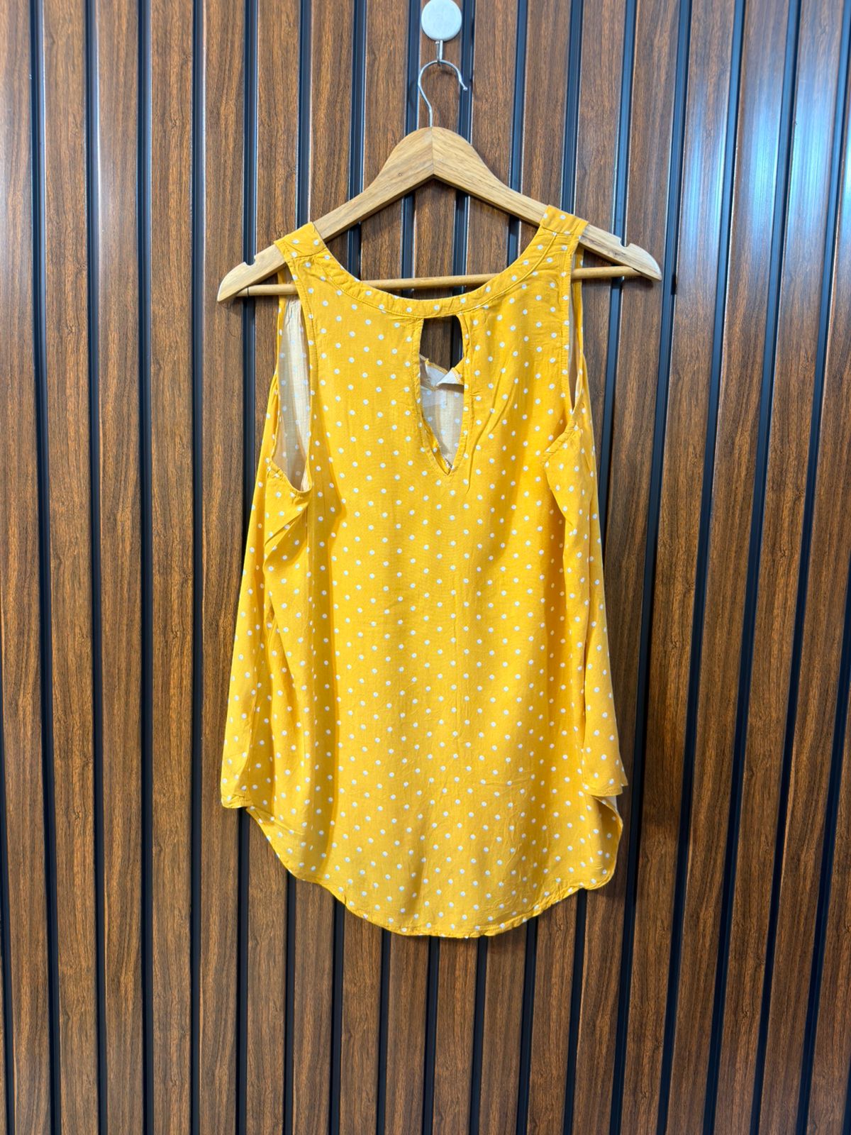Chest 20  Length 27  Fabric Linen Womens Summer Collection Sleeveless Top