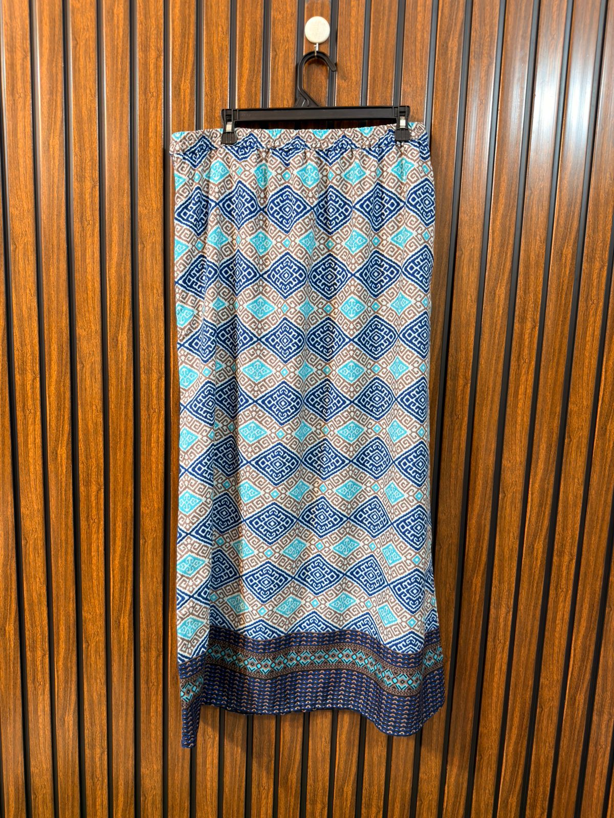 Waist 36  Length 39  Fabric Rayon Western Branded Women Skirt
