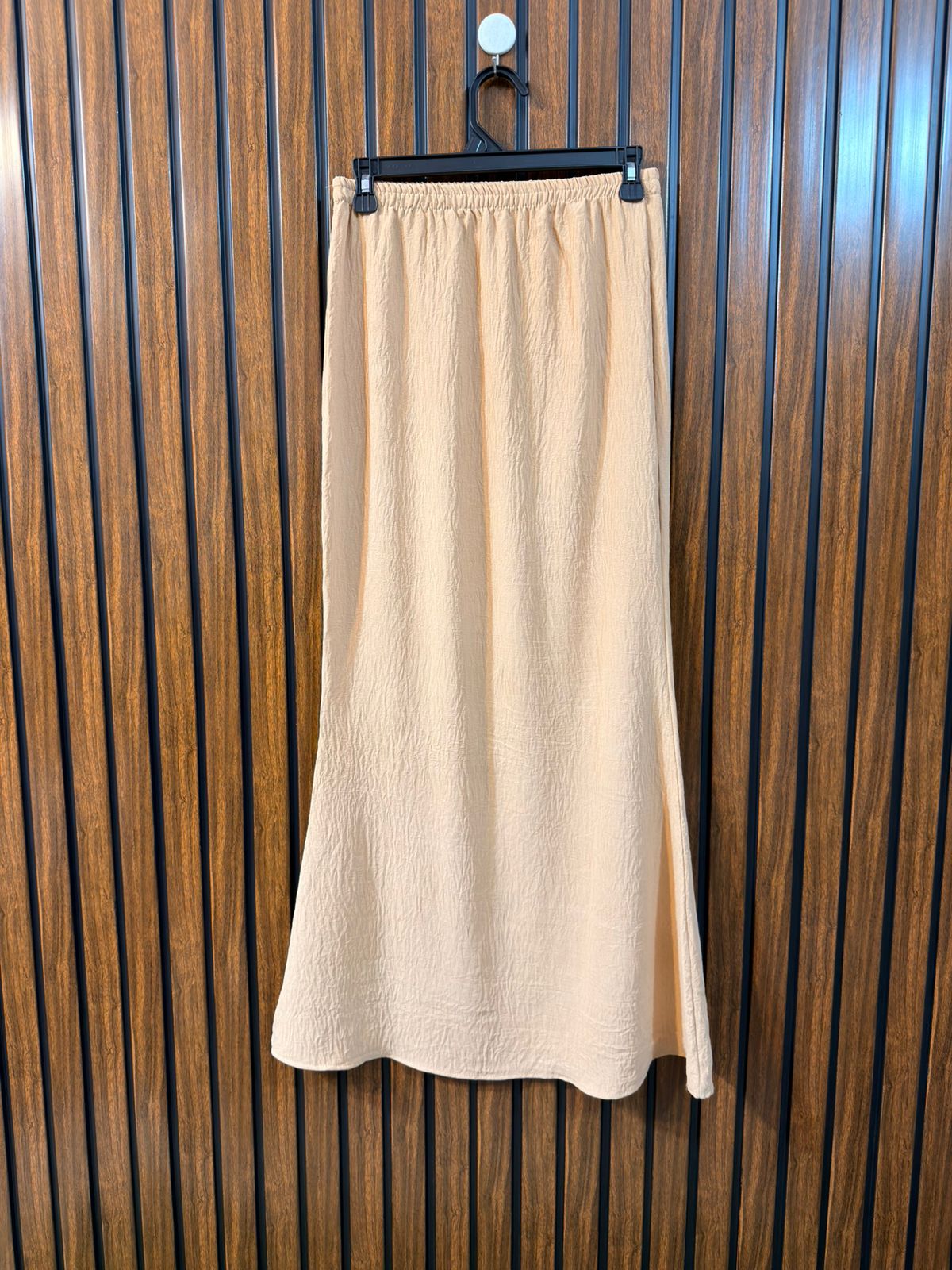 Waist 30  Length 39  Fabric Rayon Women Branded Skirt